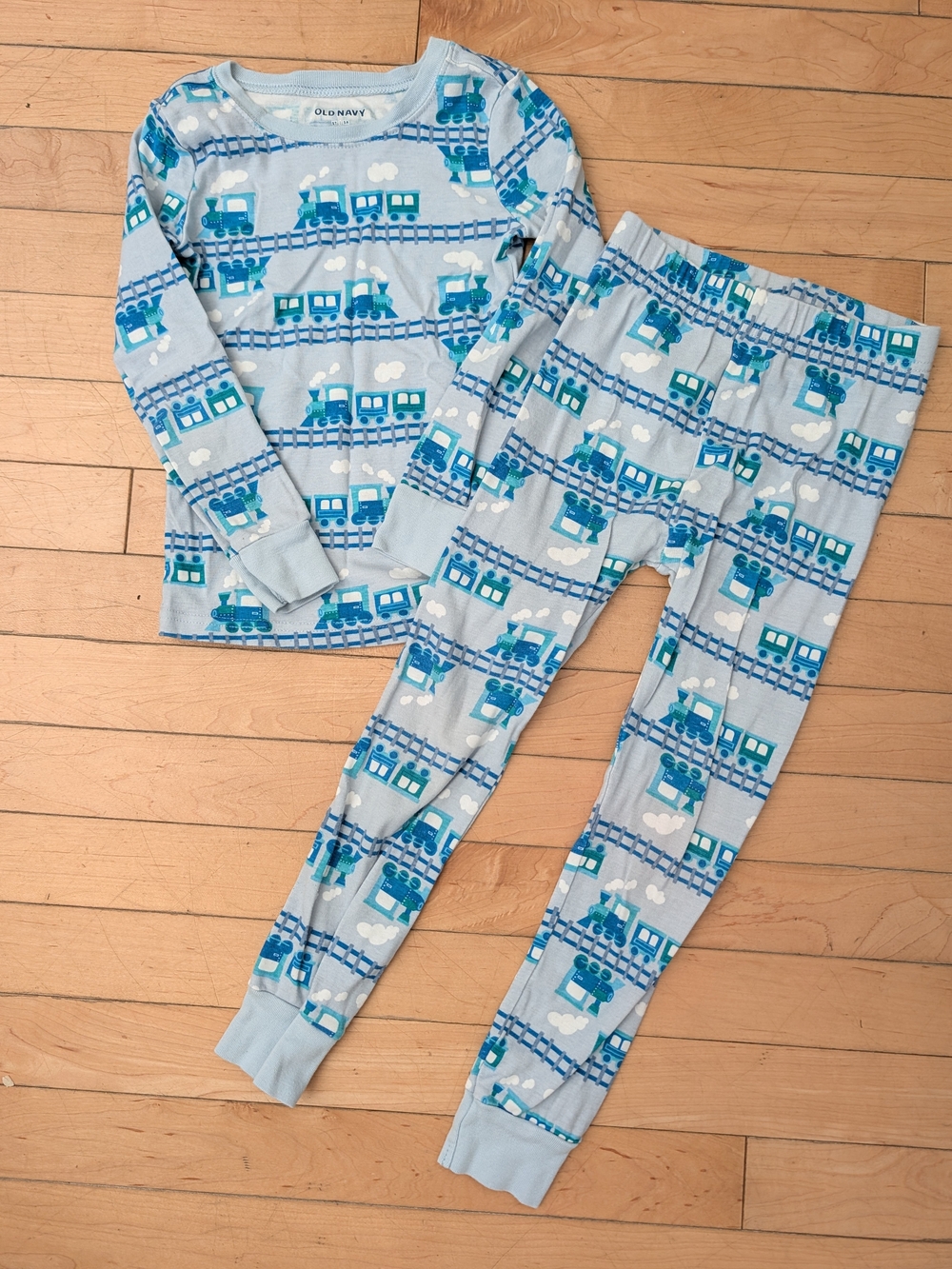 Old Navy 5T Boys Pyjamas Light Blue & Teal Train Kids Pajama Set